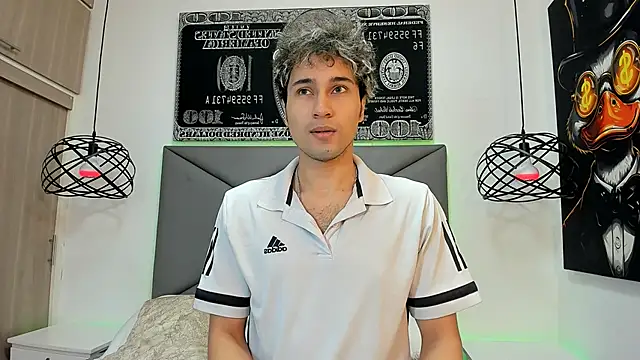 Snapshot of buddy_whitte chatting on 30, 10, 2025 buddy whitte online show from 30, 10, 2025