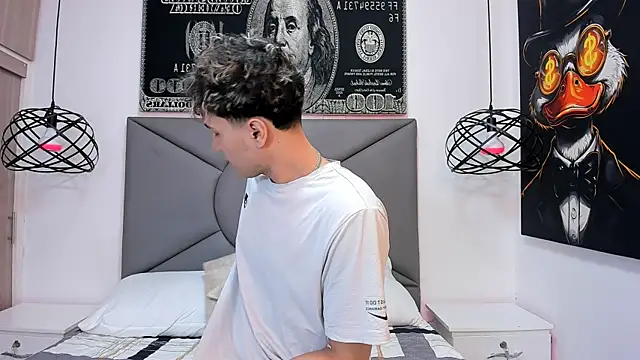 Snapshot of buddy_whitte chatting on 12, 11, 2025 buddy whitte online show from 12, 11, 2025