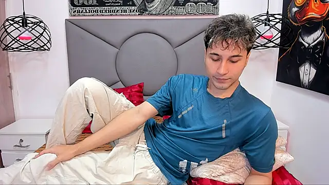 Snapshot of buddy_whitte chatting on 21, 11, 2025 buddy whitte online show from 21, 11, 2025