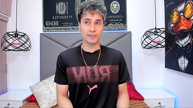 Snapshot of buddy_whitte chatting on 23, 11, 2025 buddy whitte online show from 23, 11, 2025