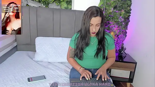 Bella williamss  online show from 7, 10, 2025