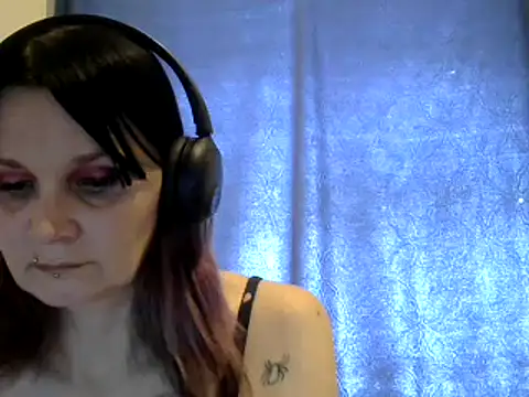 Snapshot of Hotmodel1984 chatting on 10, 5, 2026 Hotmodel1984 online show from 10, 5, 2026