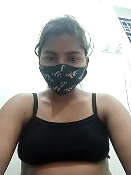 Snapshot of heena-3678 chatting on 5, 3, 2025 heena-3678 online show from 5, 3, 2025