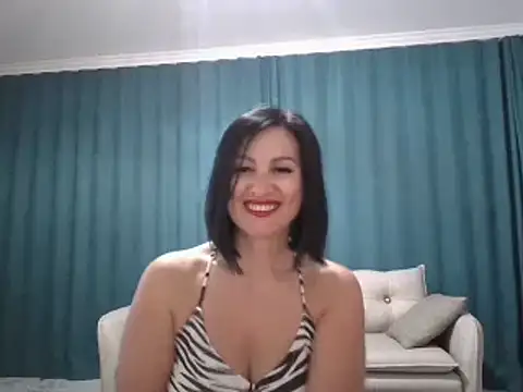 Snapshot of Rosa_Angie chatting on 7, 3, 2025 Rosa Angie online show from 7, 3, 2025