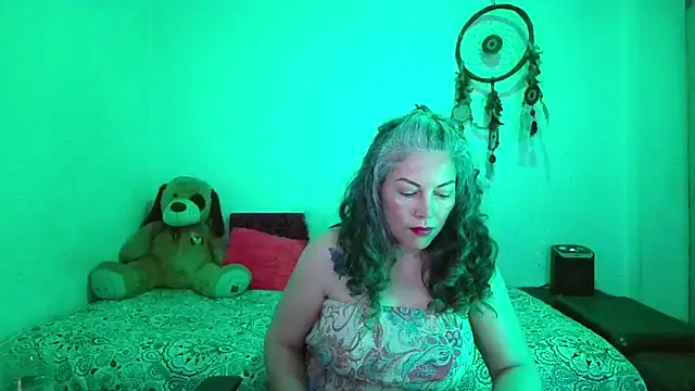 Snapshot of Victoria_Lover chatting on 30, 11, 2025 Victoria Lover online show from 30, 11, 2025