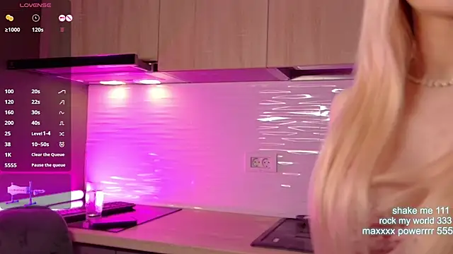 Snapshot of CutiePie69__ chatting on 13, 11, 2025 CutiePie69 online show from 13, 11, 2025