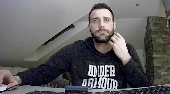 Snapshot of gryzoon chatting on 15, 3, 2025 gryzoon online show from 15, 3, 2025