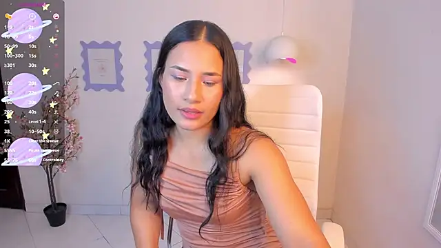 Snapshot of emily_kim chatting on 11, 3, 2025 emily kim online show from 11, 3, 2025