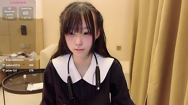 Snapshot of Xiaoxia-Baby chatting on 1, 3, 2025 Xiaoxia-Baby online show from 1, 3, 2025