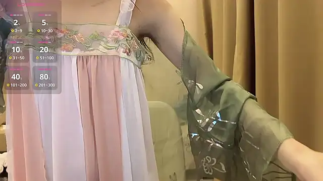 Snapshot of Xiaoxia-Baby chatting on 7, 3, 2025 Xiaoxia-Baby online show from 7, 3, 2025