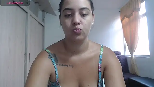 Snapshot of Anthonela_Queen chatting on 18, 11, 2025 Anthonela Queen online show from 18, 11, 2025