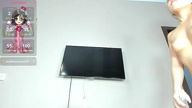 Snapshot of Zirael_swan chatting on 26, 10, 2025 Zirael swan online show from 26, 10, 2025