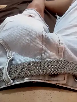 Snapshot of Magrinholl chatting on 26, 11, 2025 Magrinholl online show from 26, 11, 2025