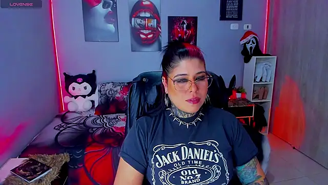 Snapshot of Veronika_metal chatting on 14, 11, 2025 Veronika metal online show from 14, 11, 2025