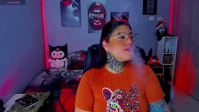 Snapshot of Veronika_metal chatting on 18, 11, 2025 Veronika metal online show from 18, 11, 2025