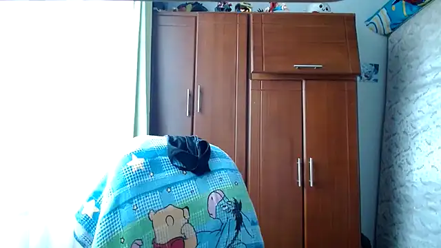 Snapshot of Escarcha-blue chatting on 26, 4, 2026 Escarcha-blue online show from 26, 4, 2026