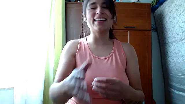 Snapshot of Escarcha-blue chatting on 15, 5, 2026 Escarcha-blue online show from 15, 5, 2026
