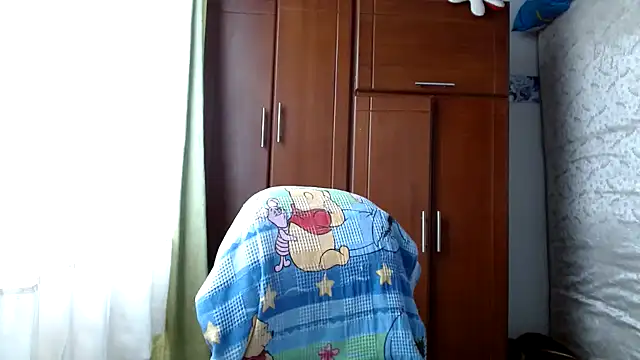Snapshot of Escarcha-blue chatting on 22, 5, 2026 Escarcha-blue online show from 22, 5, 2026