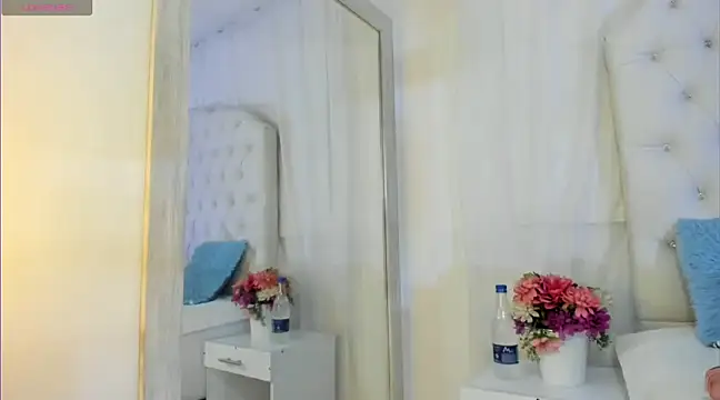 Snapshot of kamii_arias chatting on 5, 3, 2025 kamii arias online show from 5, 3, 2025