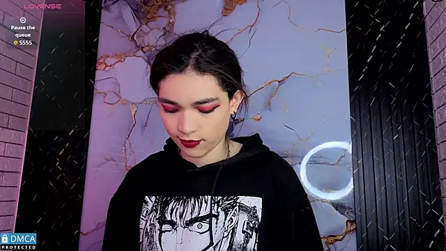 MaeveKuro online show from 12, 2, 2026