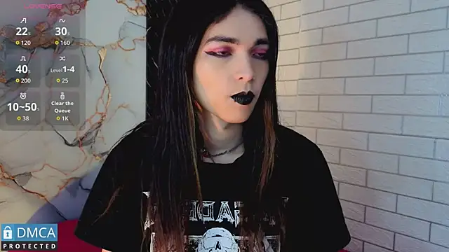 Snapshot of MaeveKuro chatting on 10, 5, 2026 MaeveKuro online show from 10, 5, 2026