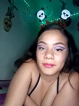 Valen thompsom 002 online show from 15, 10, 2025