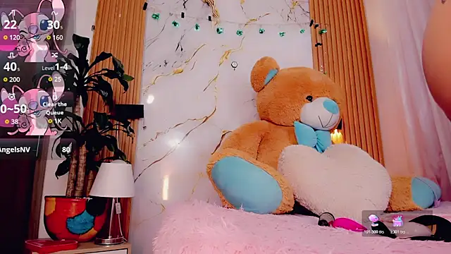 ValeriCardenas online show from 9, 4, 2026