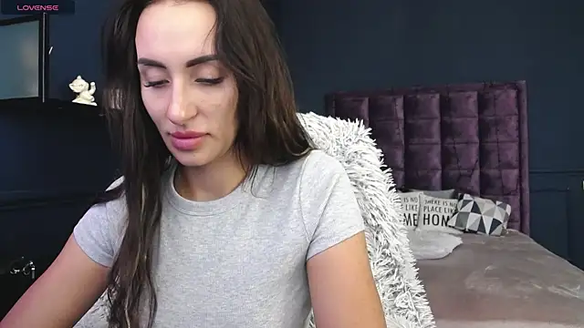 Snapshot of JenniferStone chatting on 17, 7, 2026 JenniferStone online show from 17, 7, 2026