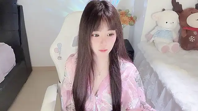 Snapshot of Milla-z chatting on 15, 9, 2025 Milla-z online show from 15, 9, 2025