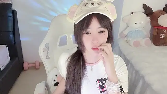 Snapshot of Milla-z chatting on 20, 9, 2025 Milla-z online show from 20, 9, 2025