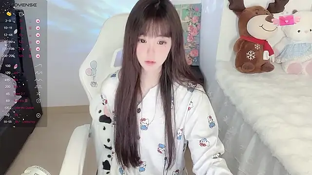 Snapshot of Milla-z chatting on 27, 10, 2025 Milla-z online show from 27, 10, 2025