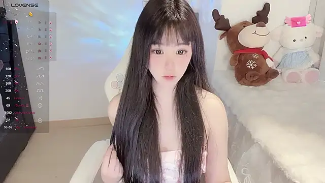 Snapshot of Milla-z chatting on 15, 11, 2025 Milla-z online show from 15, 11, 2025