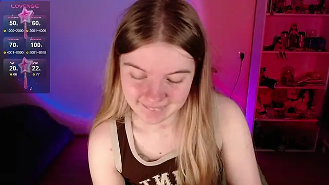 Strawberry juli online show from 30, 5, 2026