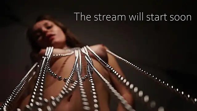 Moni Carroll online show from 20, 12, 2025