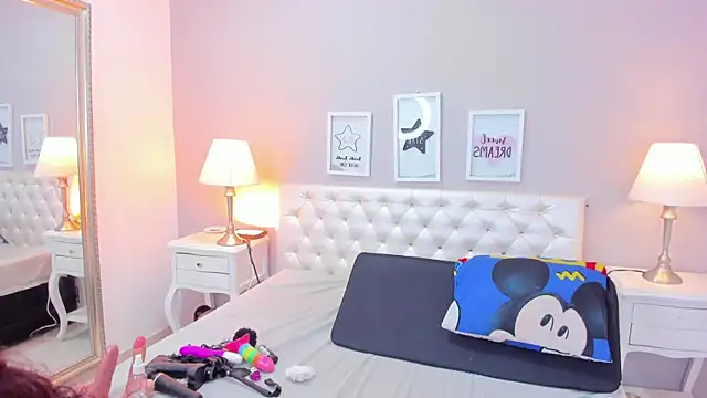 megan loviitz online show from 19, 10, 2025