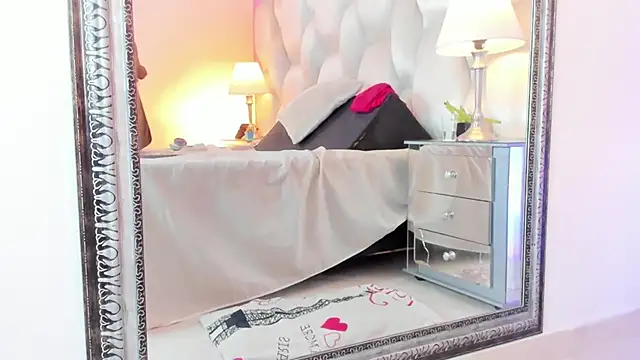 megan loviitz online show from 18, 4, 2026