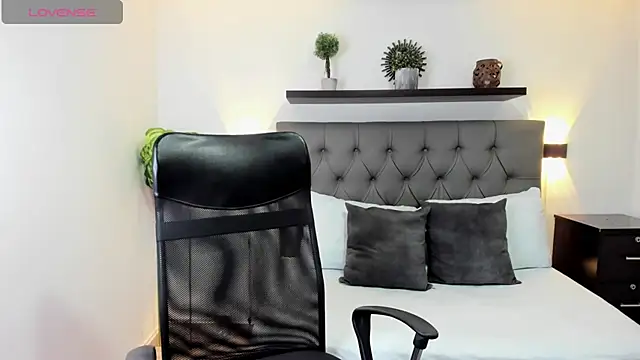 Snapshot of dulce_victoriaa_ chatting on 14, 3, 2025 dulce victoriaa online show from 14, 3, 2025