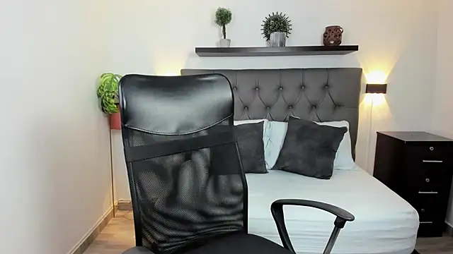 Snapshot of dulce_victoriaa_ chatting on 15, 3, 2025 dulce victoriaa online show from 15, 3, 2025