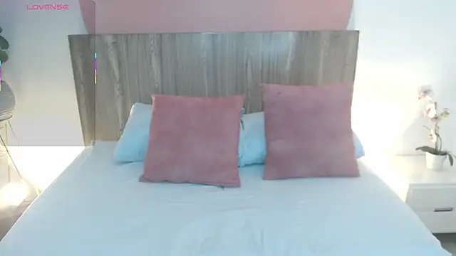 dulce victoriaa  online show from 30, 3, 2026