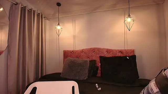 miaoconell online show from 5, 12, 2025