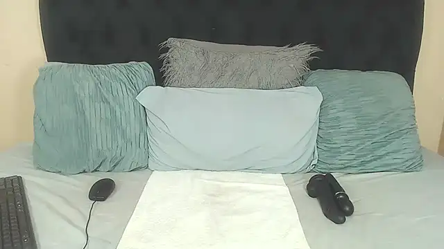 Snapshot of BootyClitQueen chatting on 23, 9, 2025 BootyClitQueen online show from 23, 9, 2025