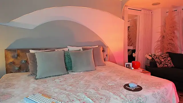 Snapshot of Elizabeth_clark_ chatting on 14, 11, 2025 Elizabeth clark online show from 14, 11, 2025