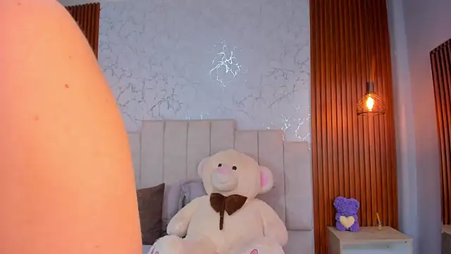 ScarlettWallace online show from 17, 11, 2025