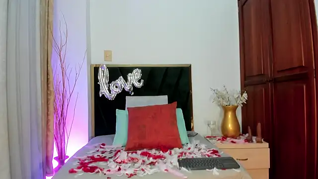 SeleneLujan online show from 14, 2, 2026