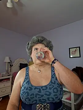 Snapshot of Victoriatv1 chatting on 18, 10, 2025 Victoriatv1 online show from 18, 10, 2025