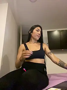 Snapshot of AshleyG_222 chatting on 15, 11, 2025 AshleyG 222 online show from 15, 11, 2025