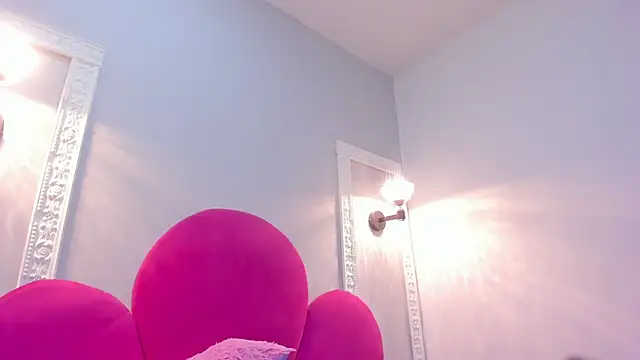 Bonniie 22 online show from 15, 10, 2025