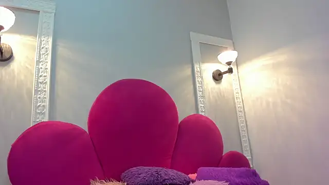 Bonniie 22 online show from 28, 10, 2025