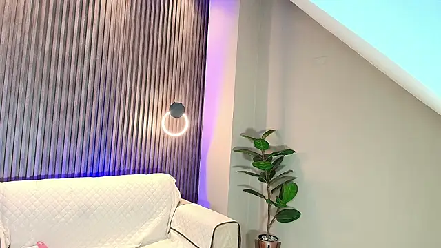 mary cute9 online show from 9, 3, 2025