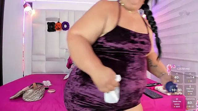 Snapshot of LunaaSweett chatting on 16, 10, 2025 LunaaSweett online show from 16, 10, 2025